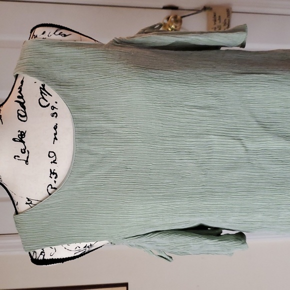 Nordstrom Cold Shoulder blouse - Picture 3 of 12